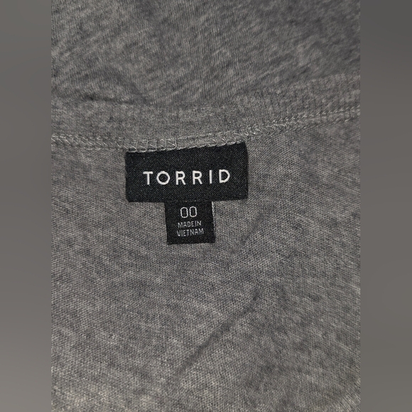 Torrid Grey Floral O-ring Slim‎ Fit Tank Top Size 00 - Picture 4 of 6